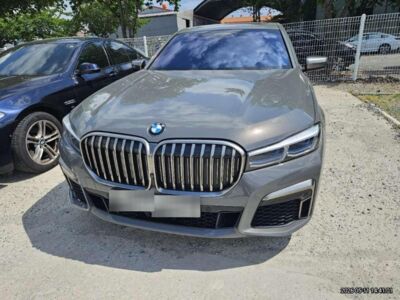 BMW M760Li xDrive 2020